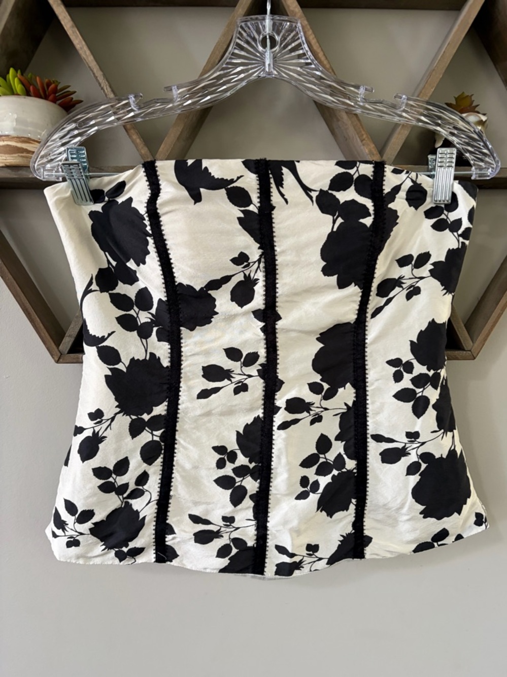 White House Black Market silk black and white floral bustier top. Size 2.